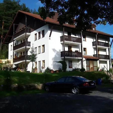 Apartment Im Ersten Obergeschoss